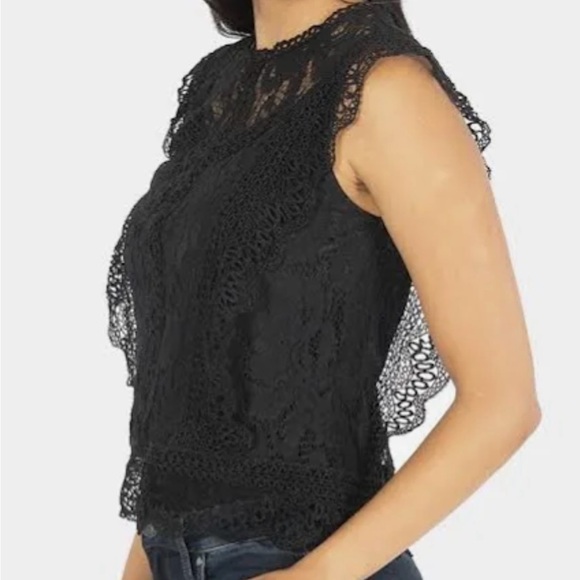 Beautiful Lace Sleeveless Top - Picture 7 of 8